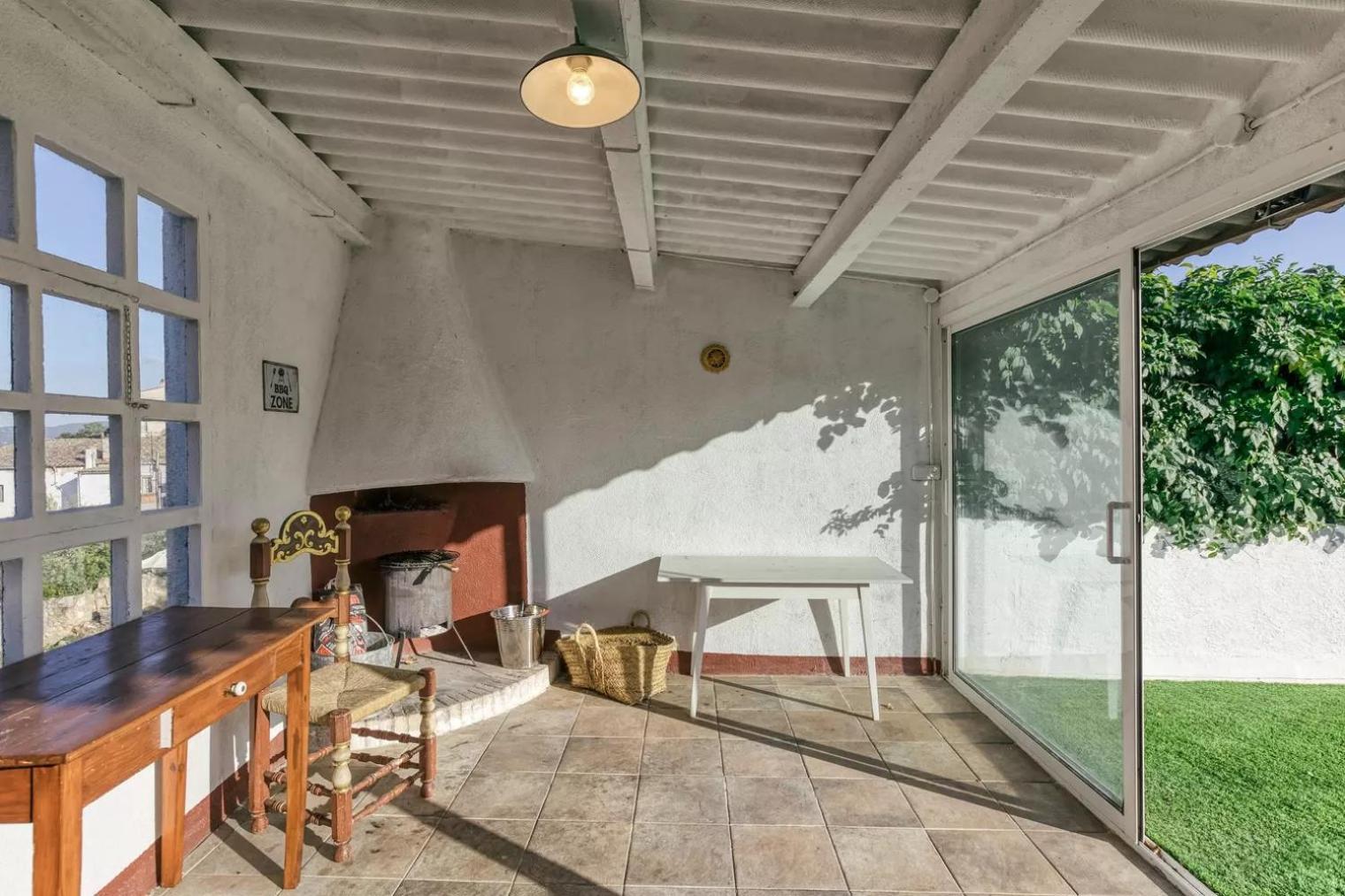 Can Mateuet - House Rental By Season Льягостера Экстерьер фото